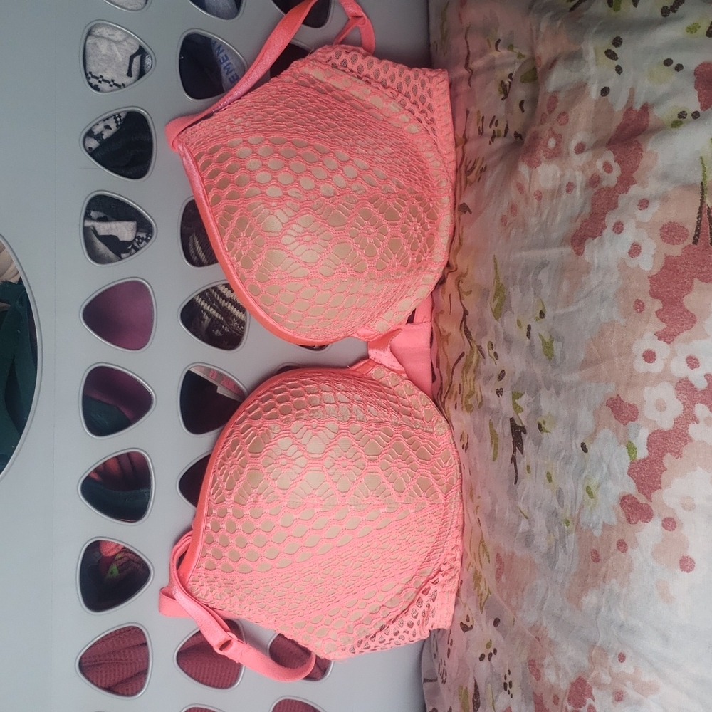 36B Victoria's Secret Very Sexy Push-Up